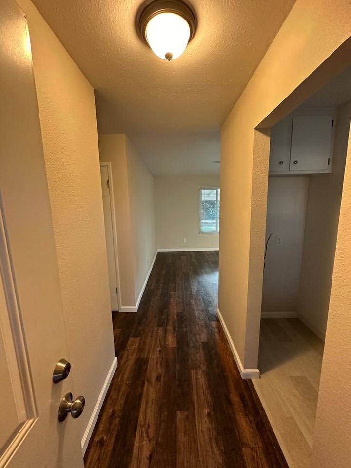 1424 Kent Way - Photo 3 of 40