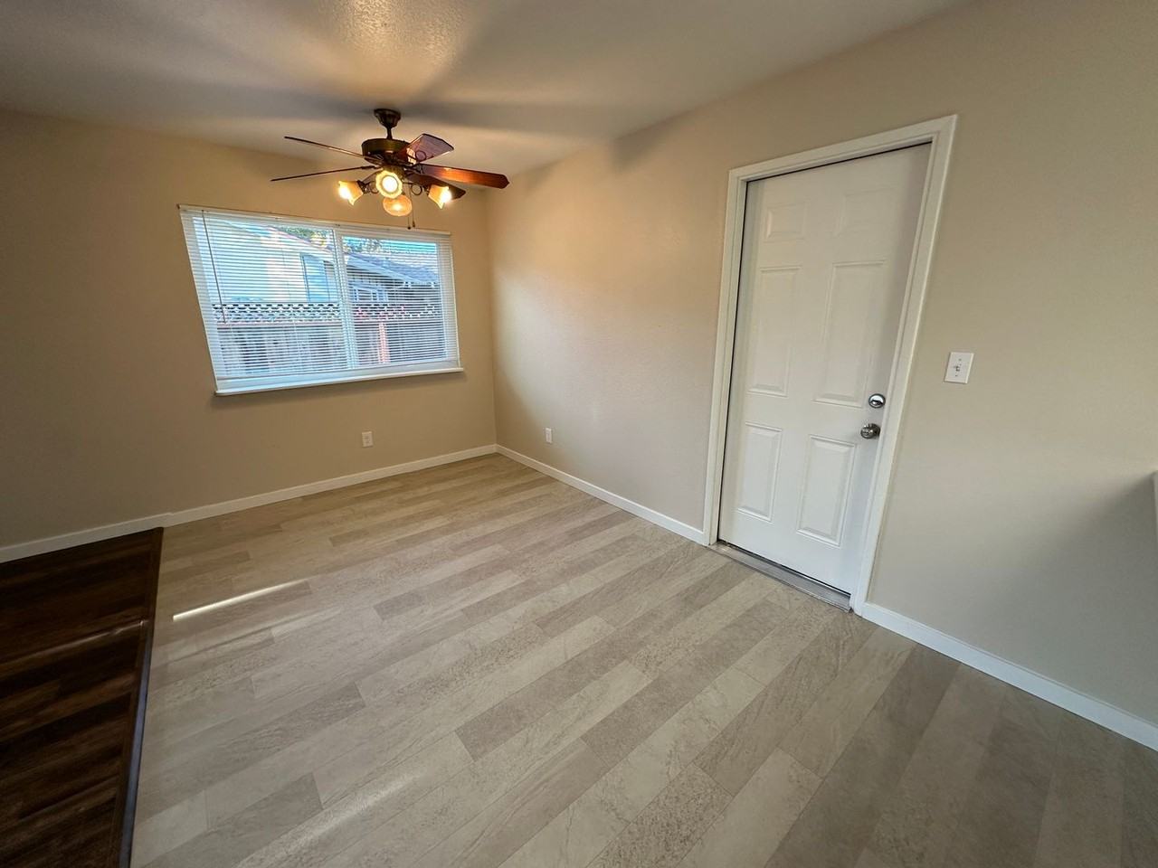 1424 Kent Way - Photo 6 of 40