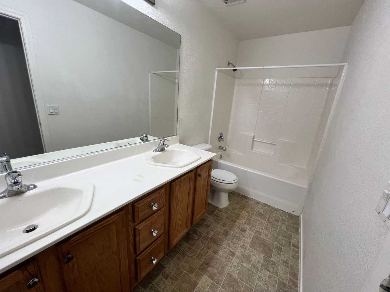 5813 Michael Dean St - Photo 5 of 20