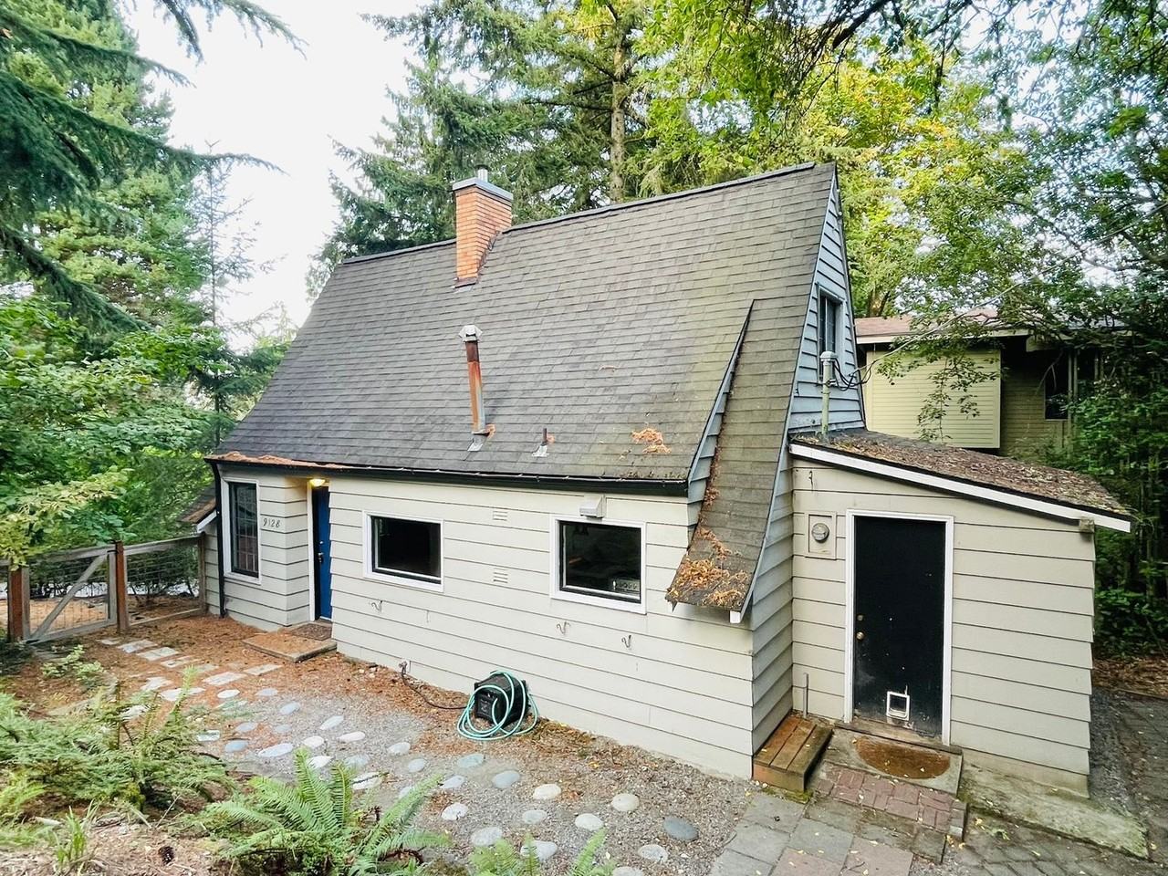 9128 17th Ave Ne - Photo 2 of 18