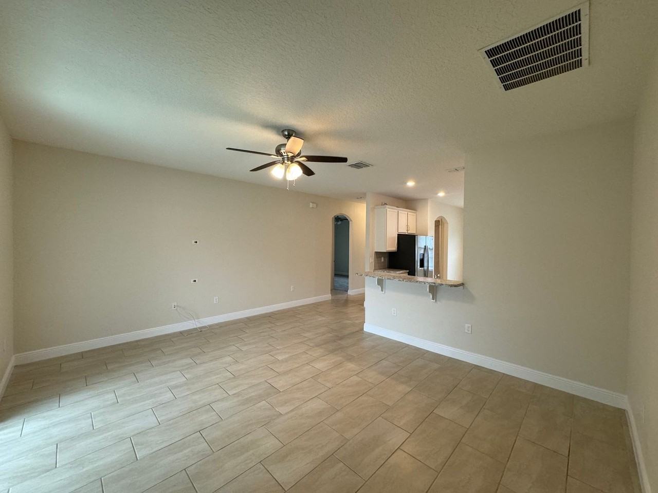 405 Last Tree Dr - Photo 3 of 22