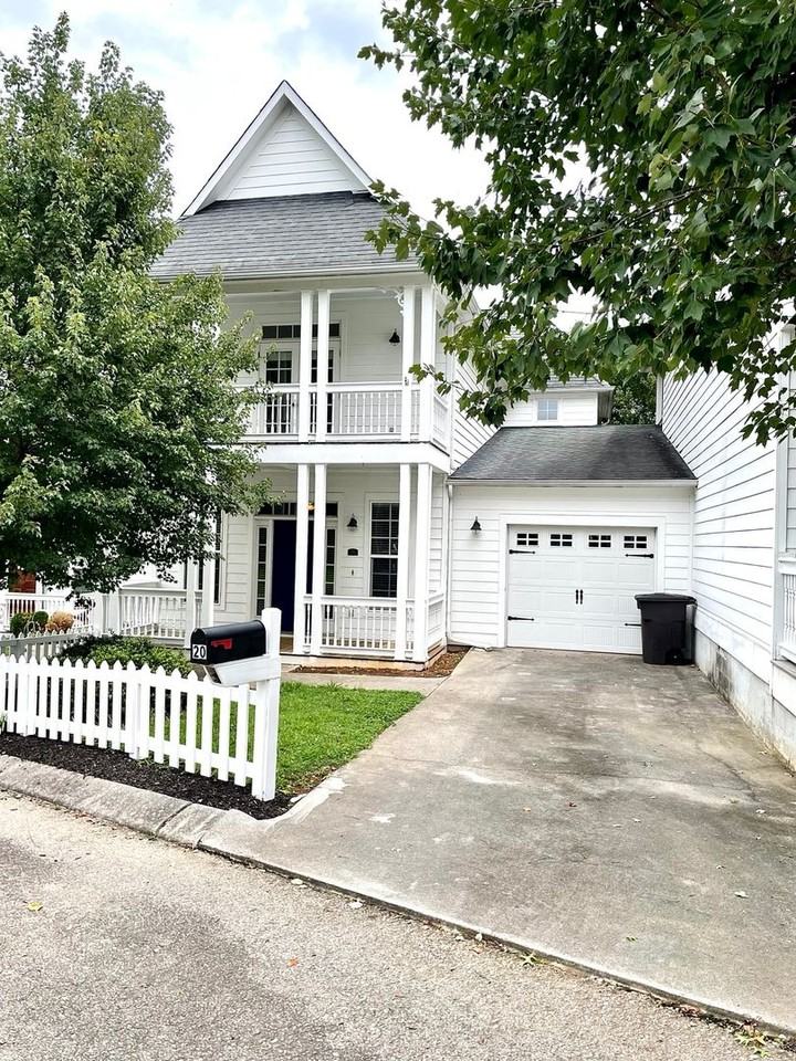 1101 Main St #20 - Photo 2 of 25