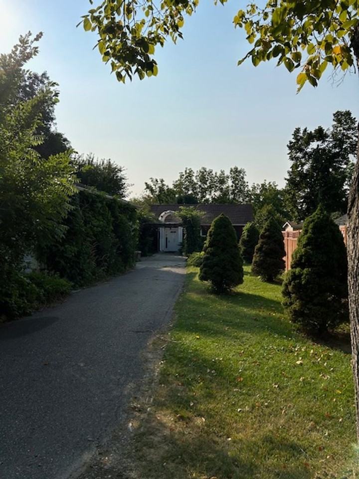 2018 10th Ave N - Photo 2 of 12