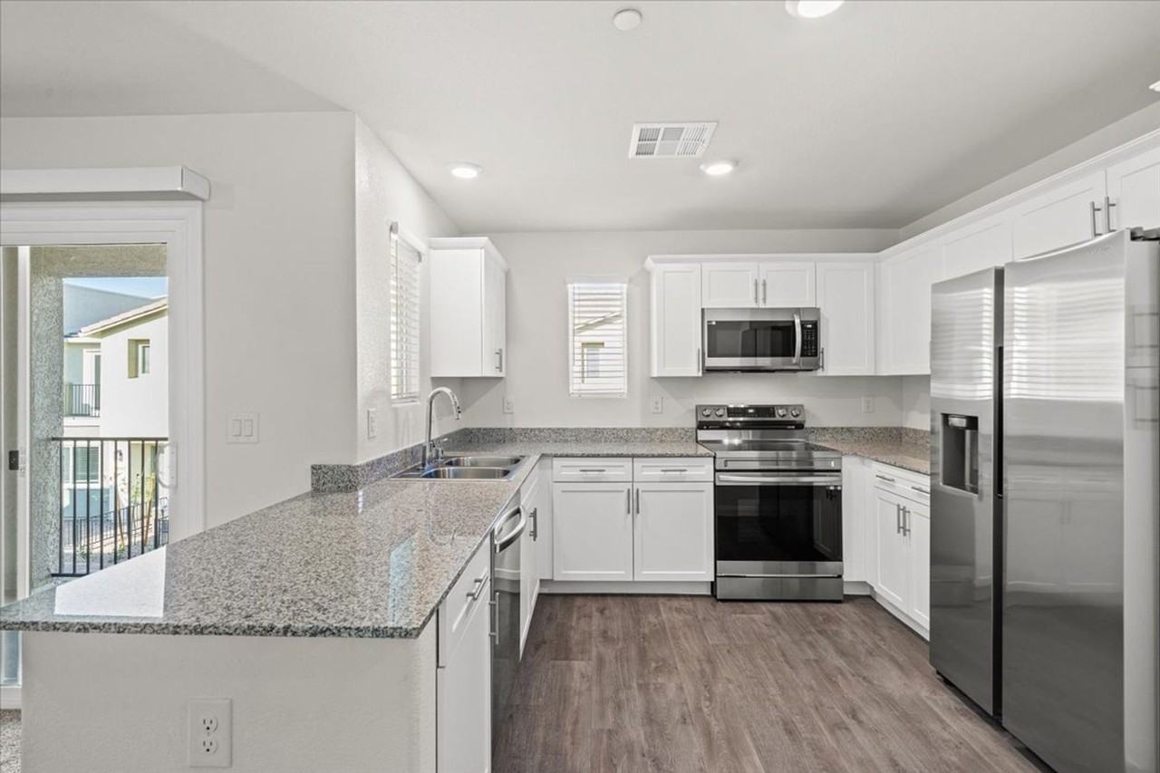 6819 Plum Crazy Ct - Photo 2 of 23
