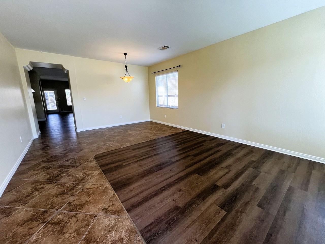 2414 Macau St - Photo 2 of 21
