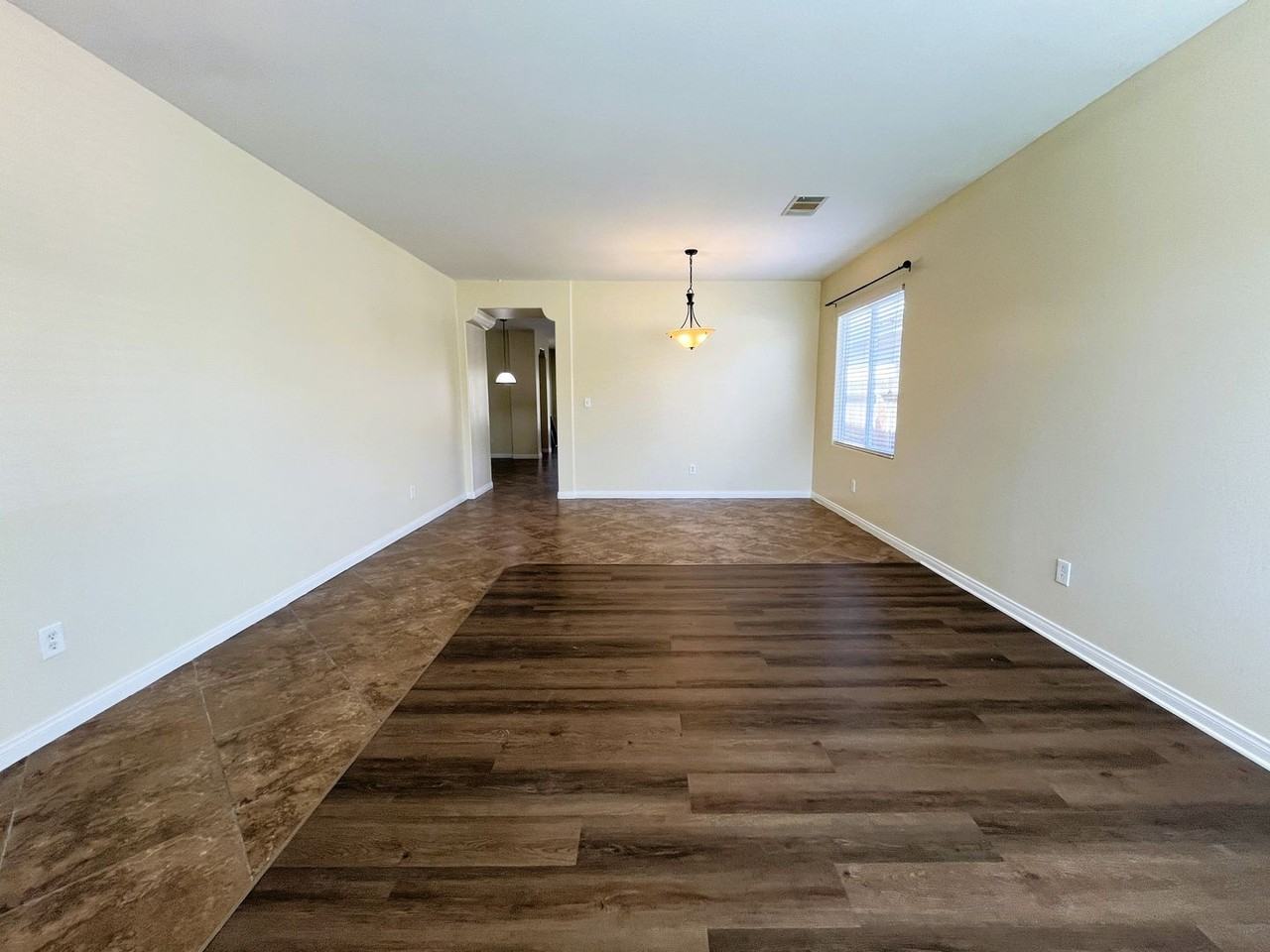 2414 Macau St - Photo 3 of 21