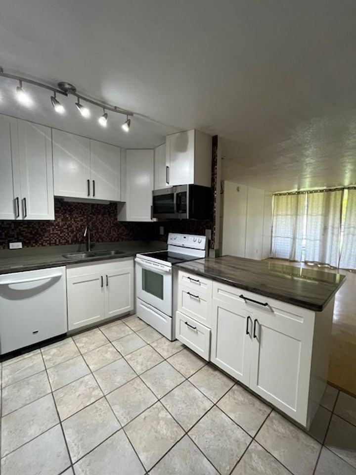 95-2048 Waikalani Pl #D102