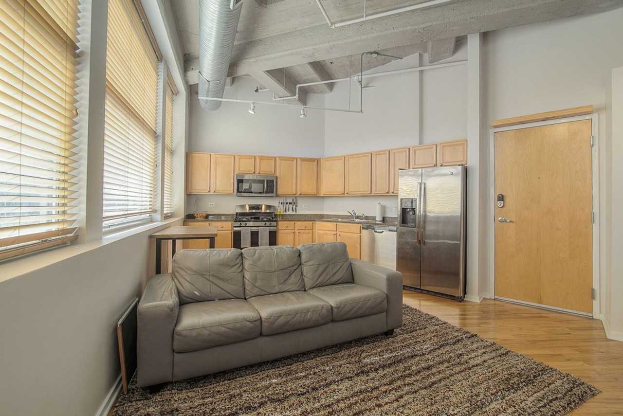 2107 Grand Blvd - Photo 6 of 36