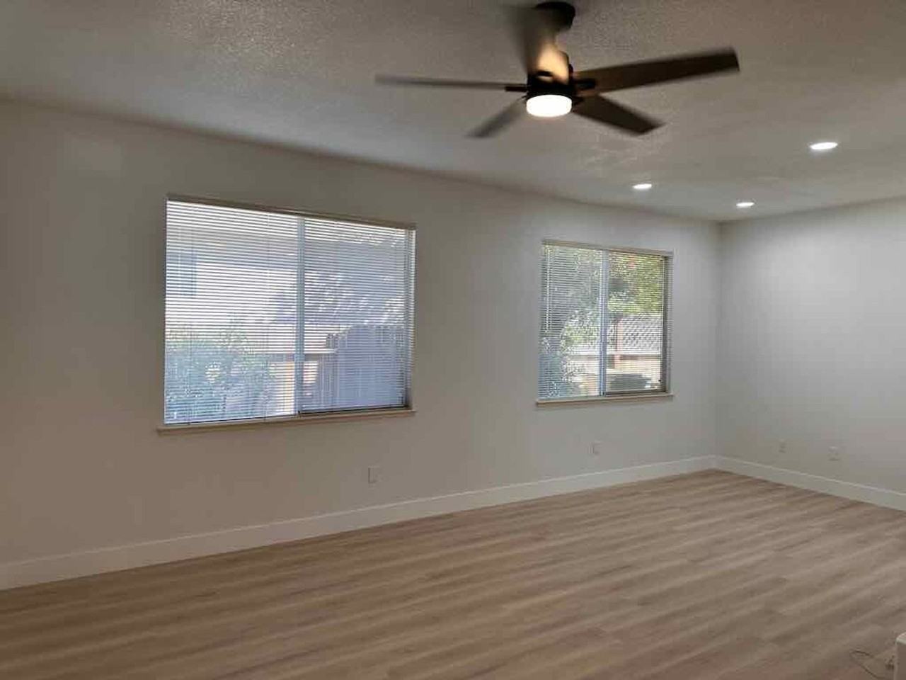 5662 Murrell St - Photo 6 of 23