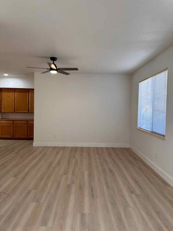 5662 Murrell St - Photo 7 of 23