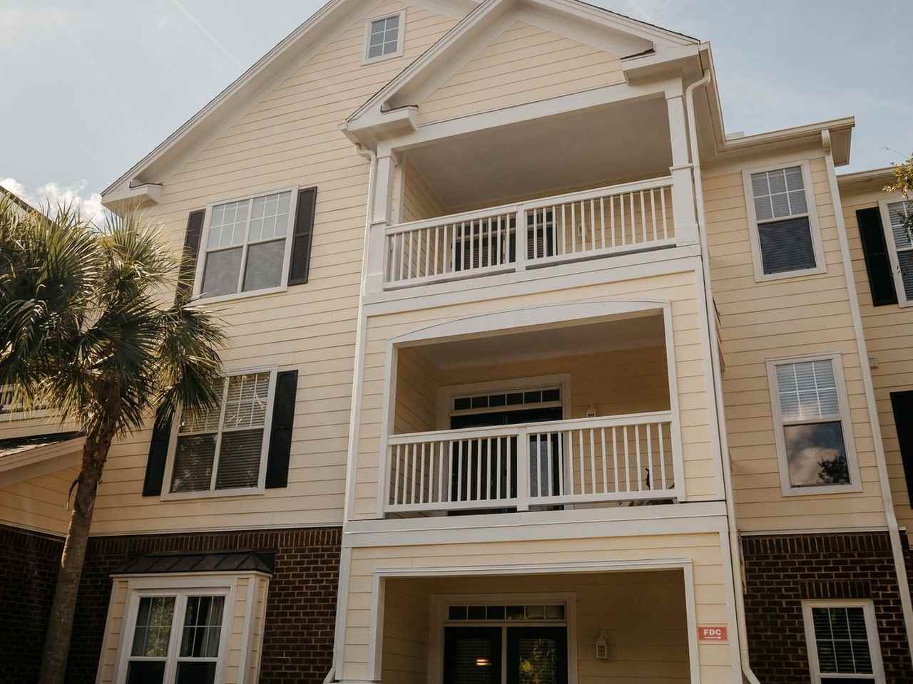 45 Sycamore Ave - Photo 2 of 38