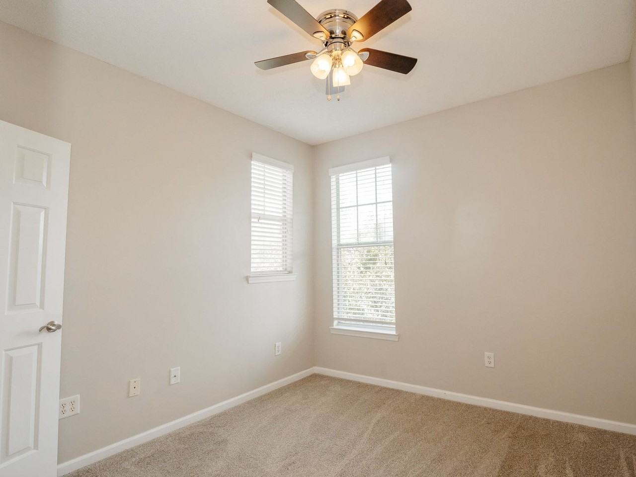 45 Sycamore Ave - Photo 3 of 38