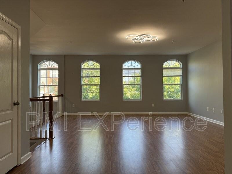 2213 Congresbury Pl - Photo 6 of 42