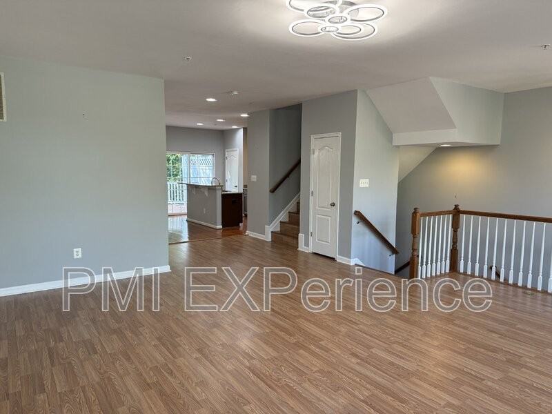 2213 Congresbury Pl - Photo 7 of 42