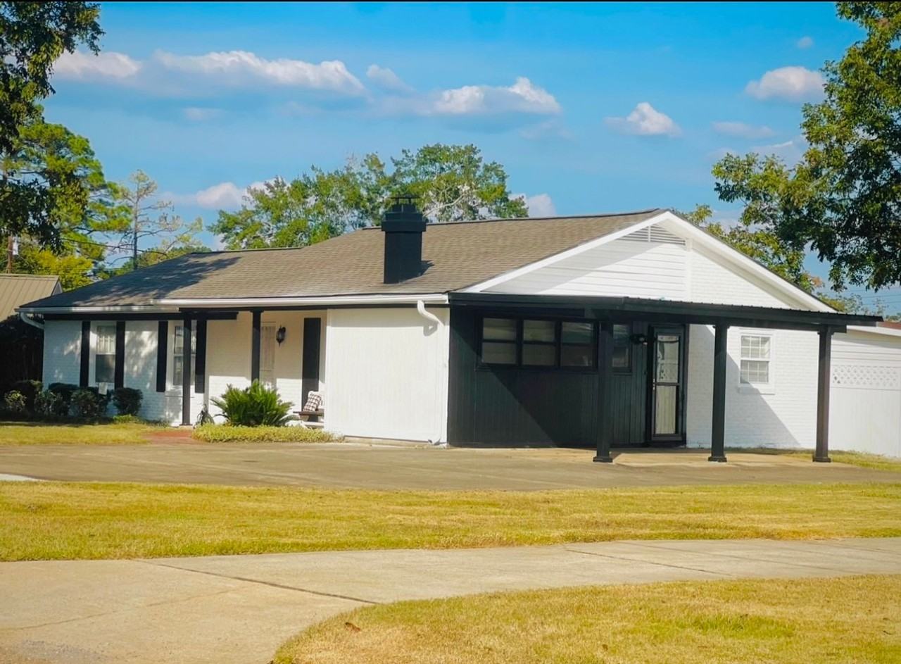 72 Wells Ave - Photo 2 of 26