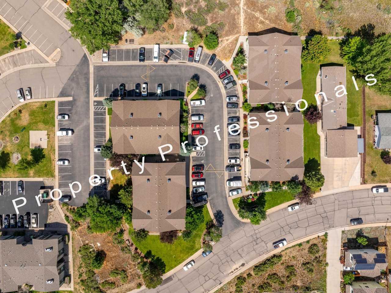 3029 Coal Mine Ave #B - Photo 6 of 41