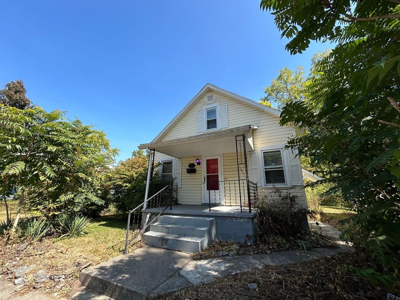 10 S Sunrise Ave - Photo 2 of 23