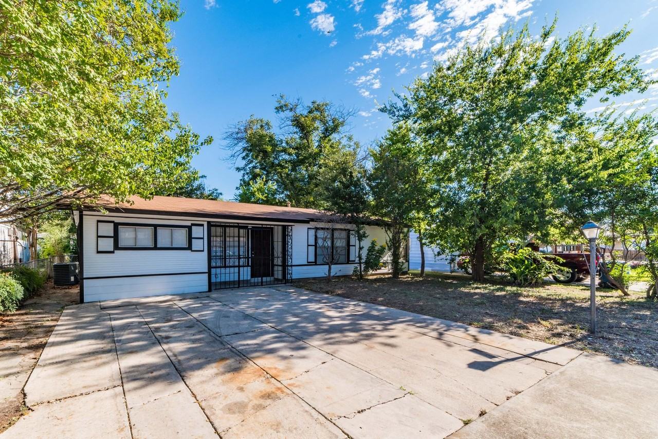 3119 Jane Ellen St - Photo 2 of 22