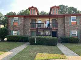 featured image of 5010 Chancellor Sq Nw