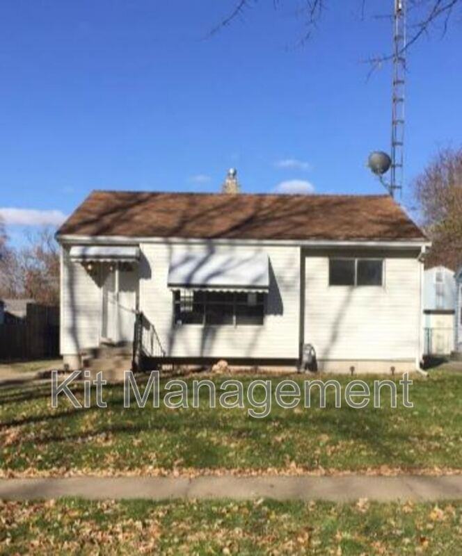 536 W Poinsetta Ave - Photo 2 of 13