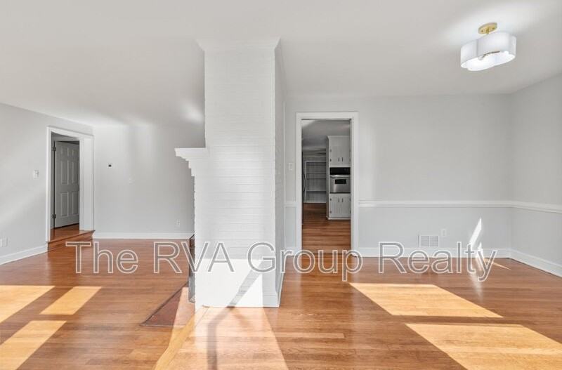 6220 Debora Dr - Photo 3 of 42