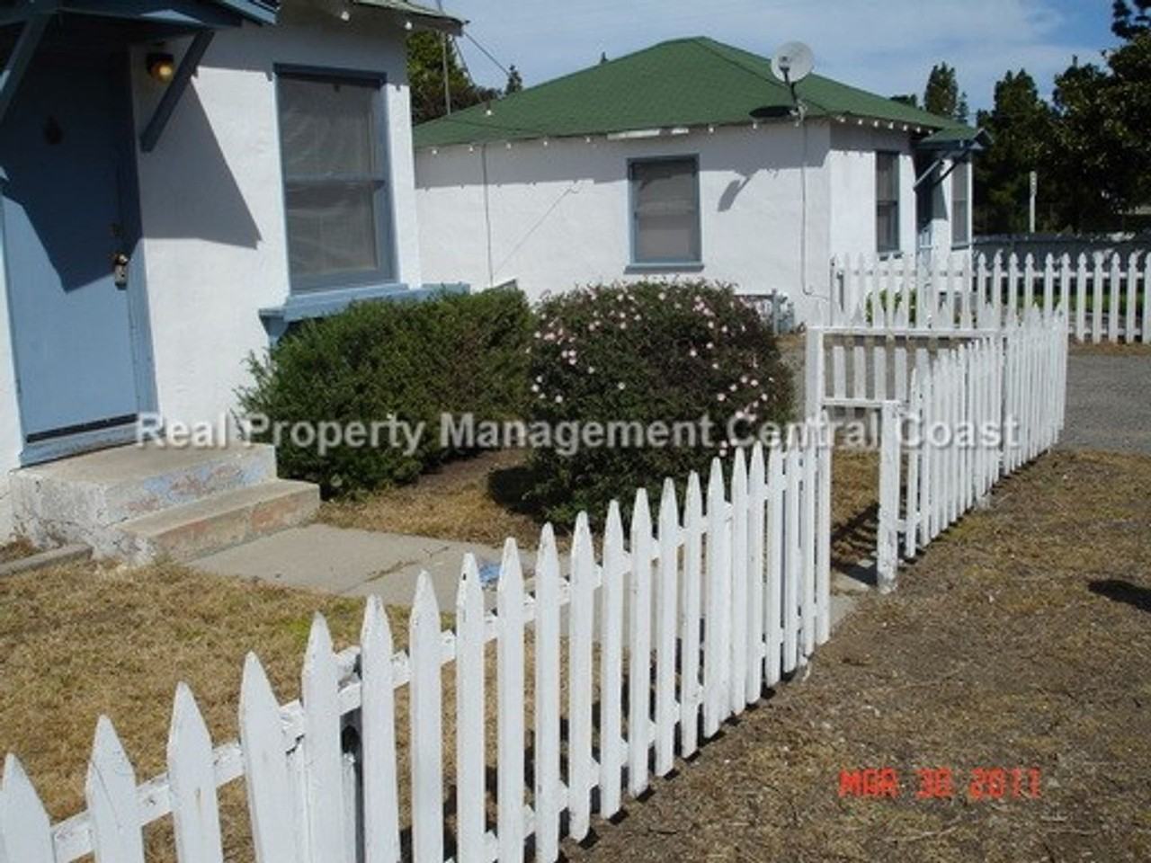 1508 Mentone Ave. - Photo 3 of 11