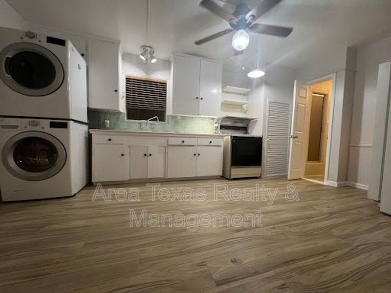 2308 Avalon Pl #A - Photo 2 of 12