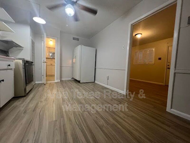 2308 Avalon Pl #A - Photo 3 of 12