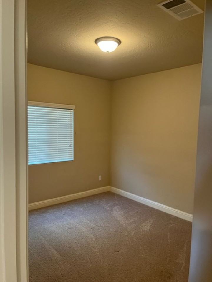 2122 W Hayward St - Photo 5 of 12