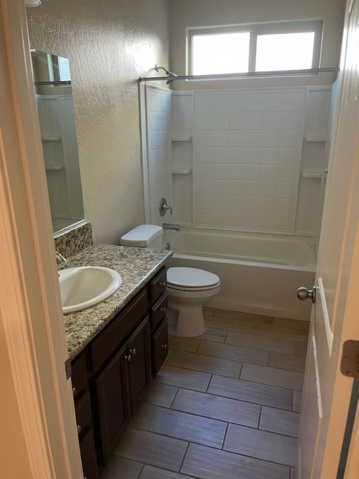 2122 W Hayward St - Photo 6 of 12