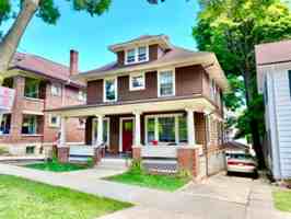 featured image of 147 Lathrop St