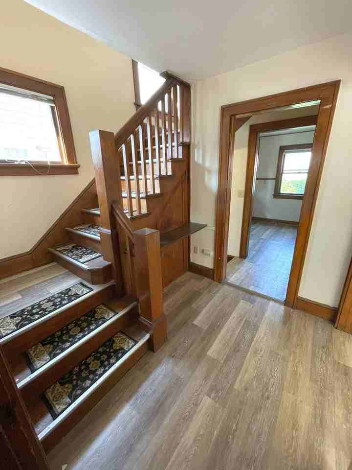 108 S Randall Ave - Photo 6 of 36