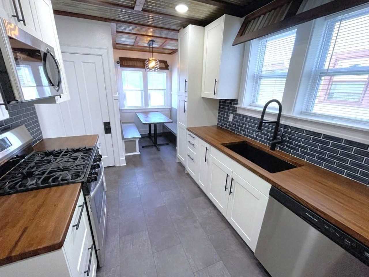 1505 Madison St #1 - Photo 7 of 27