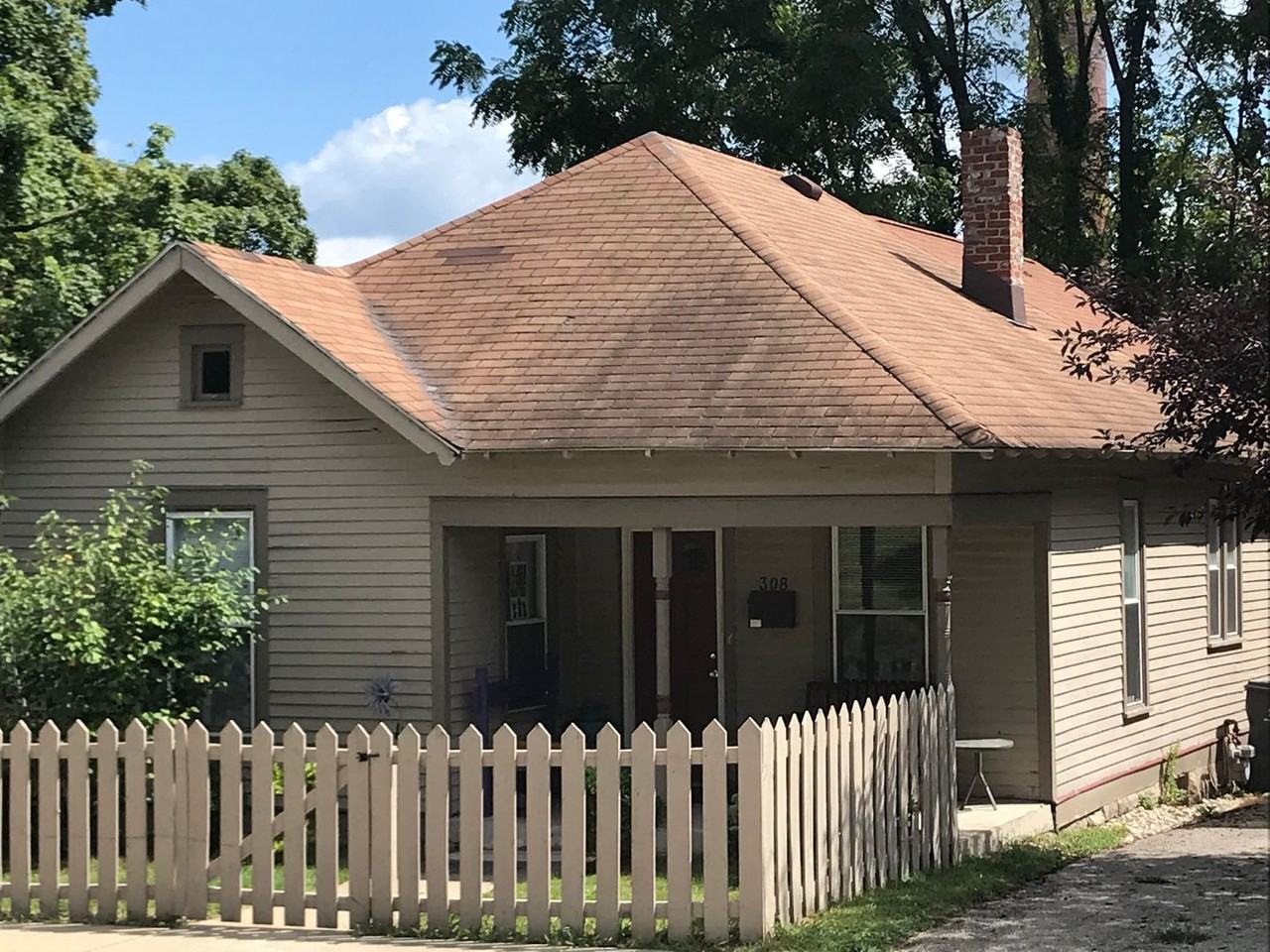 308 N Rogers St - Photo 2 of 18
