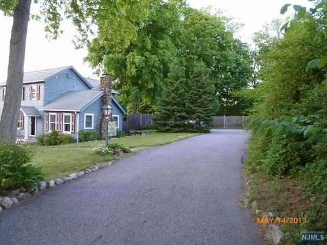 40 Captolene Ave - Photo 3 of 25