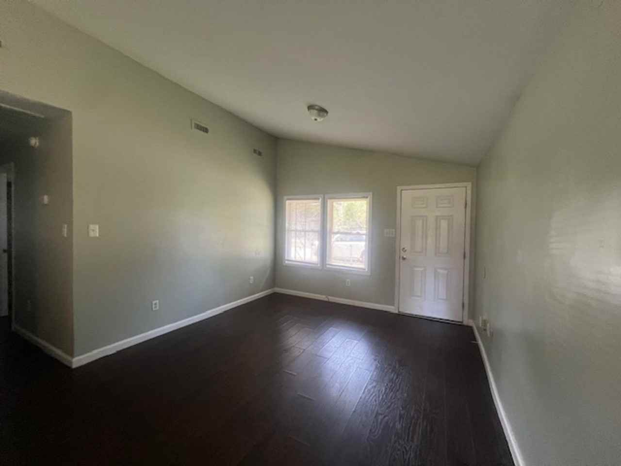 116 Main St - Photo 2 of 10