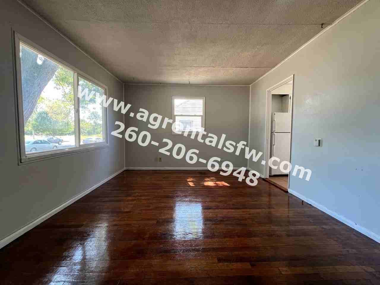 4824 Spatz Ave - Photo 2 of 15