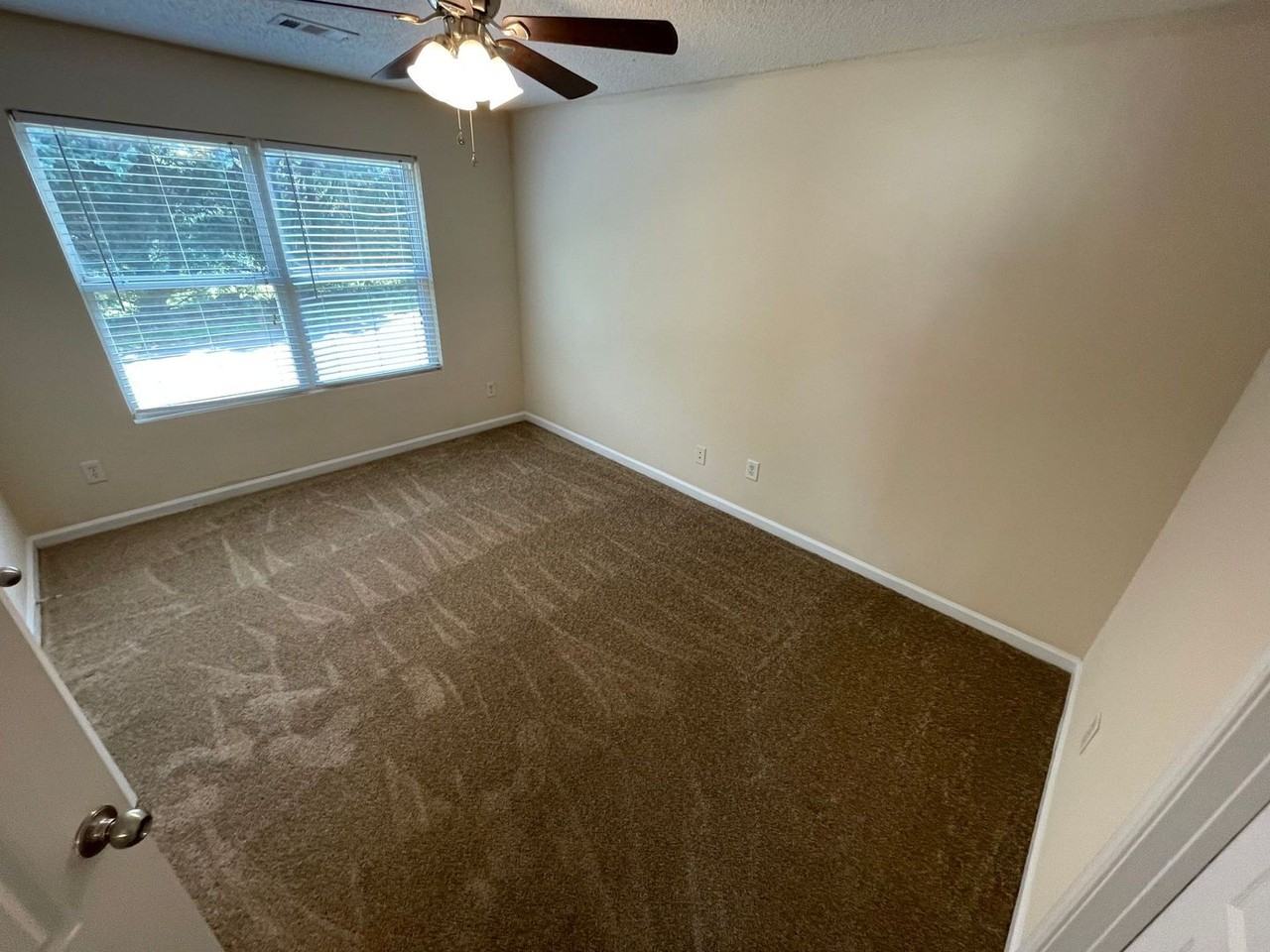 441 Bridgewater Way - Photo 4 of 16