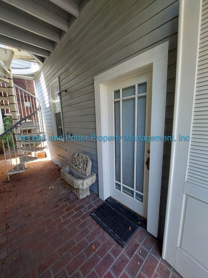 429 Capitola Ave - Photo 2 of 10