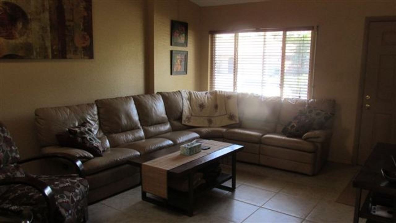 313 Hinton Street - Photo 4 of 28