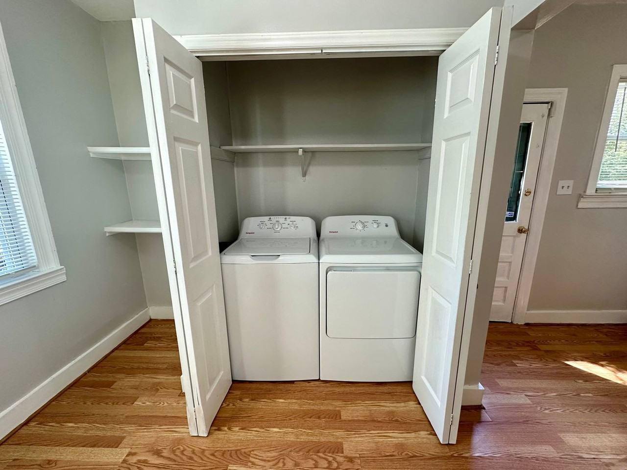 258 Samford St - Photo 5 of 12