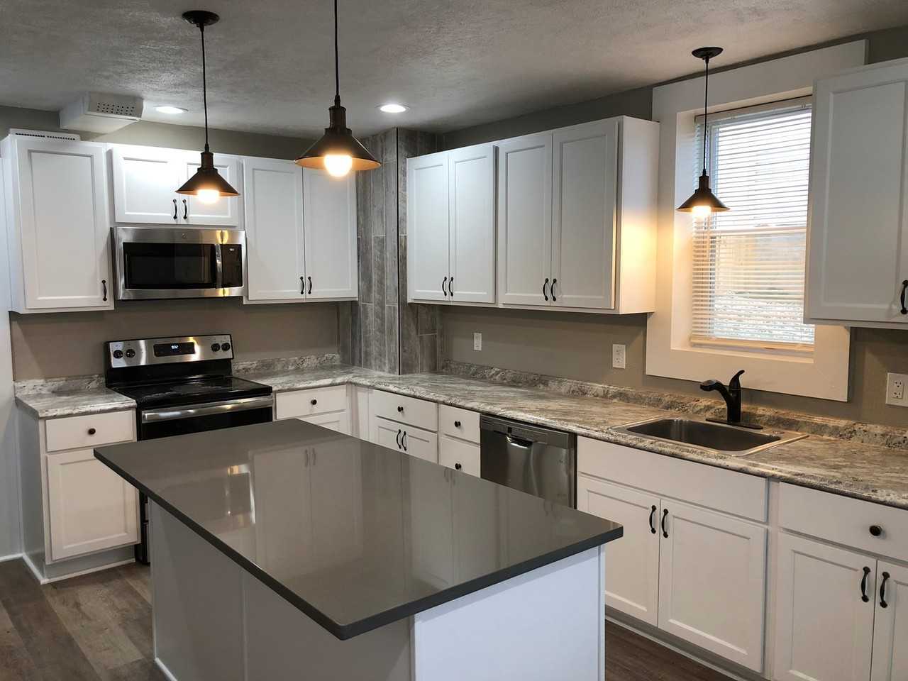 279 Patterson Ave - Photo 5 of 39