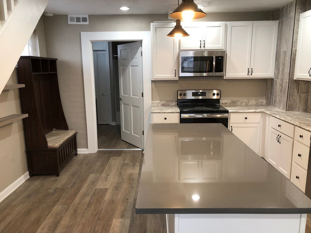 279 Patterson Ave - Photo 6 of 39