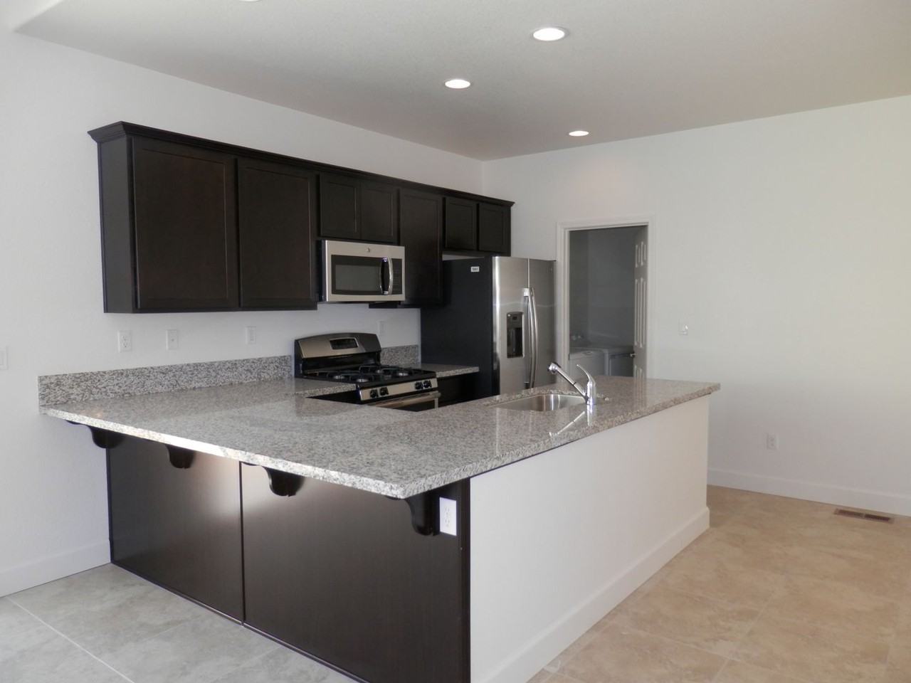 933 Floral Ridge Way - Photo 4 of 23