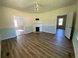 featured image of 130 Oak St