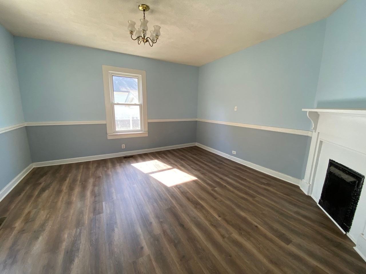 130 Oak St - Photo 2 of 23