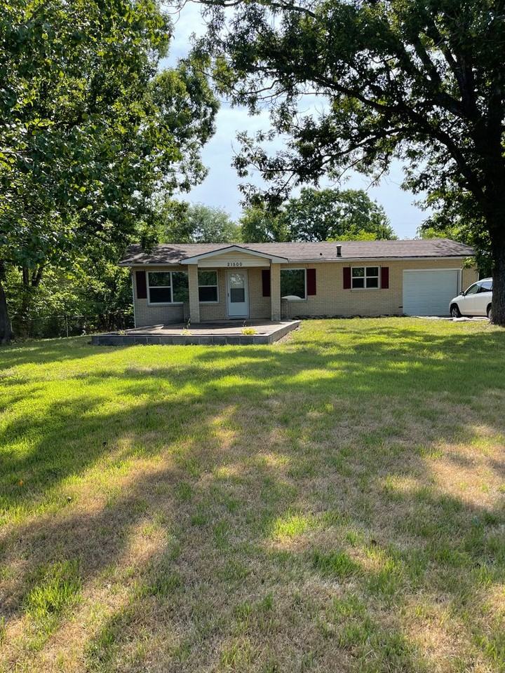 21500 Highway 28 - Photo 2 of 31