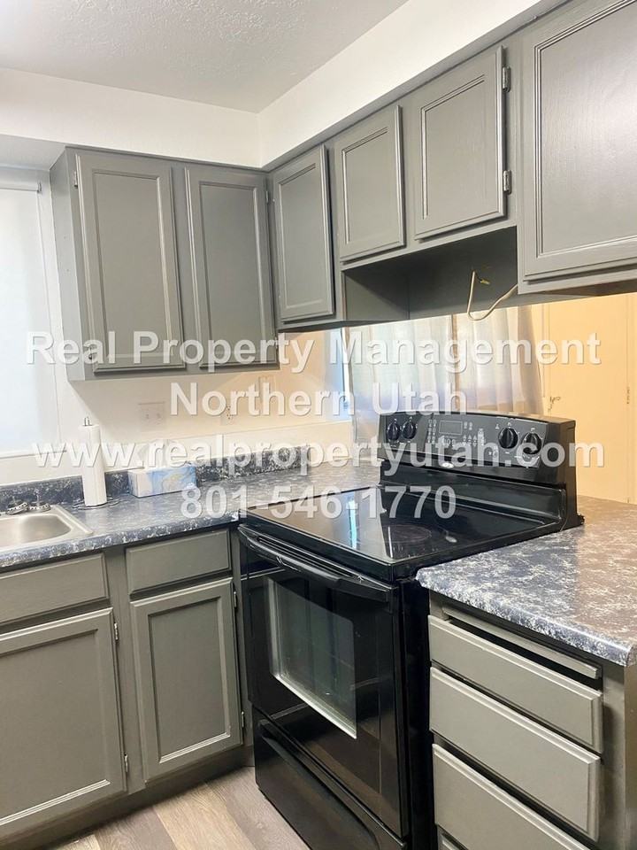 111 Center St Apt 5c - Photo 5 of 18