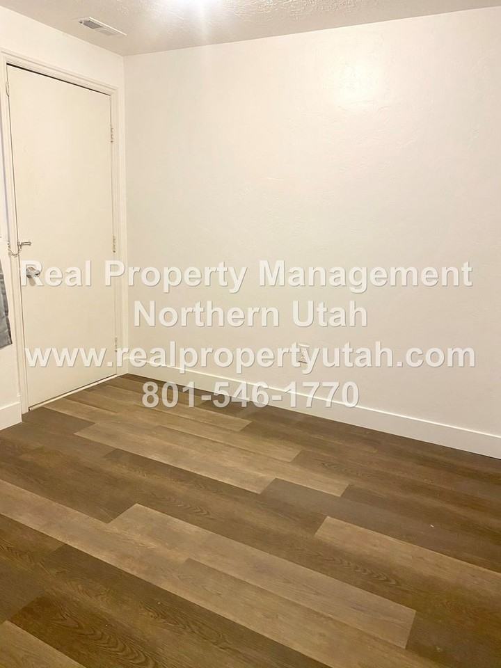 111 Center St Apt 5c - Photo 7 of 18