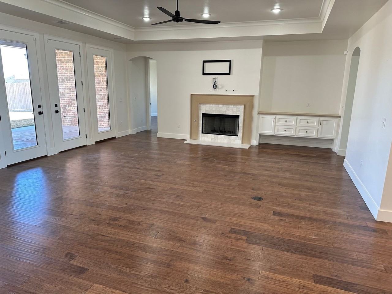 6605 Tatum Cir - Photo 2 of 33